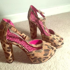 Gianni Bini.  (GB) leopard heels